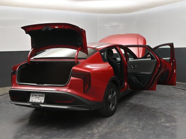 2025 Kia K4 LXS - Photo 27