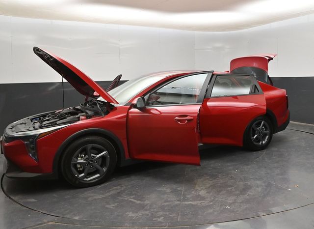 2025 Kia K4 LXS - Photo 30