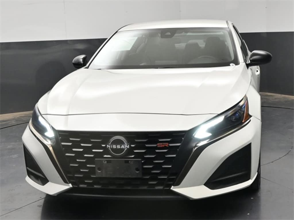 Used 2023 Nissan Altima 2.5 SR Sedan