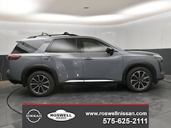 2026 Nissan Pathfinder Platinum SUV