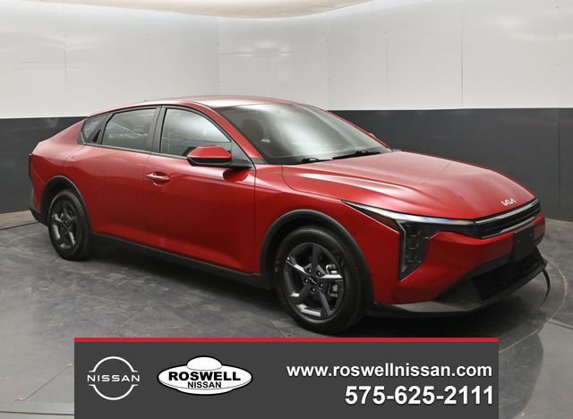 2025 Kia K4 LXS AT's photo