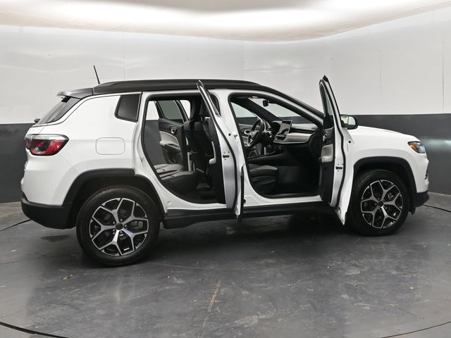2025 Jeep Compass Limited - Photo 28