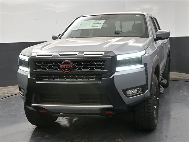 2025 Nissan Frontier PRO-4X photo 3