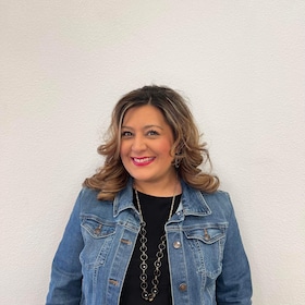 Staff member Tierra Tomeli from ID_c57dd41408cc