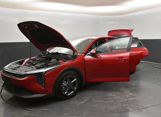 2025 Kia K4 LXS - Photo 29