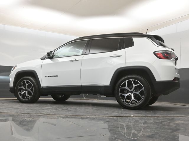 2025 Jeep Compass Limited - Photo 13