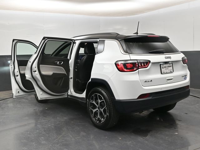 2025 Jeep Compass Limited - Photo 26