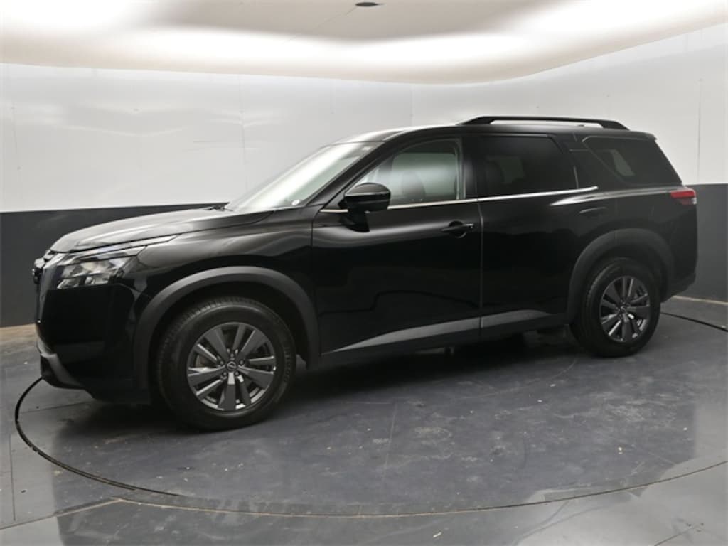 Used 2024 Nissan Pathfinder SV SUV