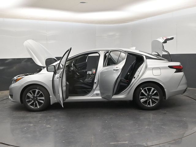 2025 Nissan Versa Sedan SV - Photo 28