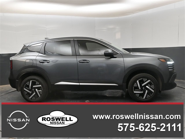 2025 Nissan Kicks SV's photo