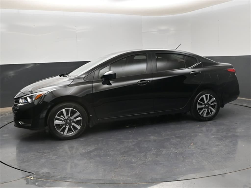 New 2024 Nissan Versa 1.6 S Sedan