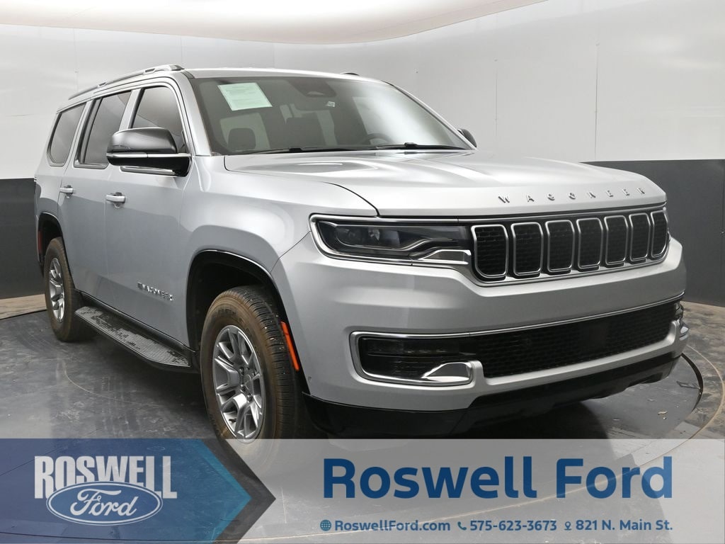 2023 Jeep Wagoneer Base