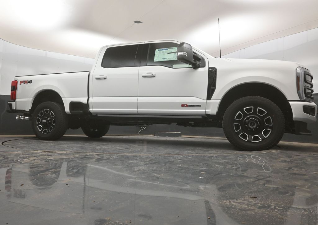 2025 Ford F-250 Super Duty Platinum - Photo 23