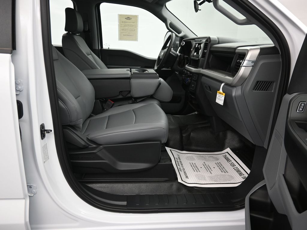 2025 Ford F-250 Super Duty XL - Photo 12