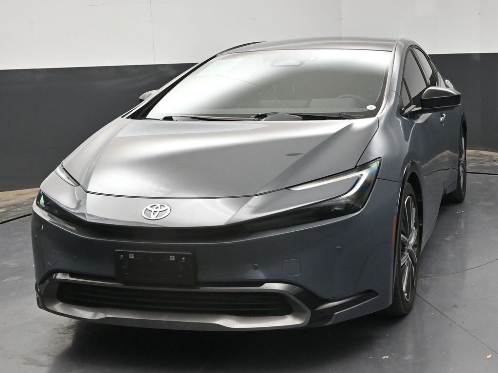 2023 Toyota Prius Limited photo 3
