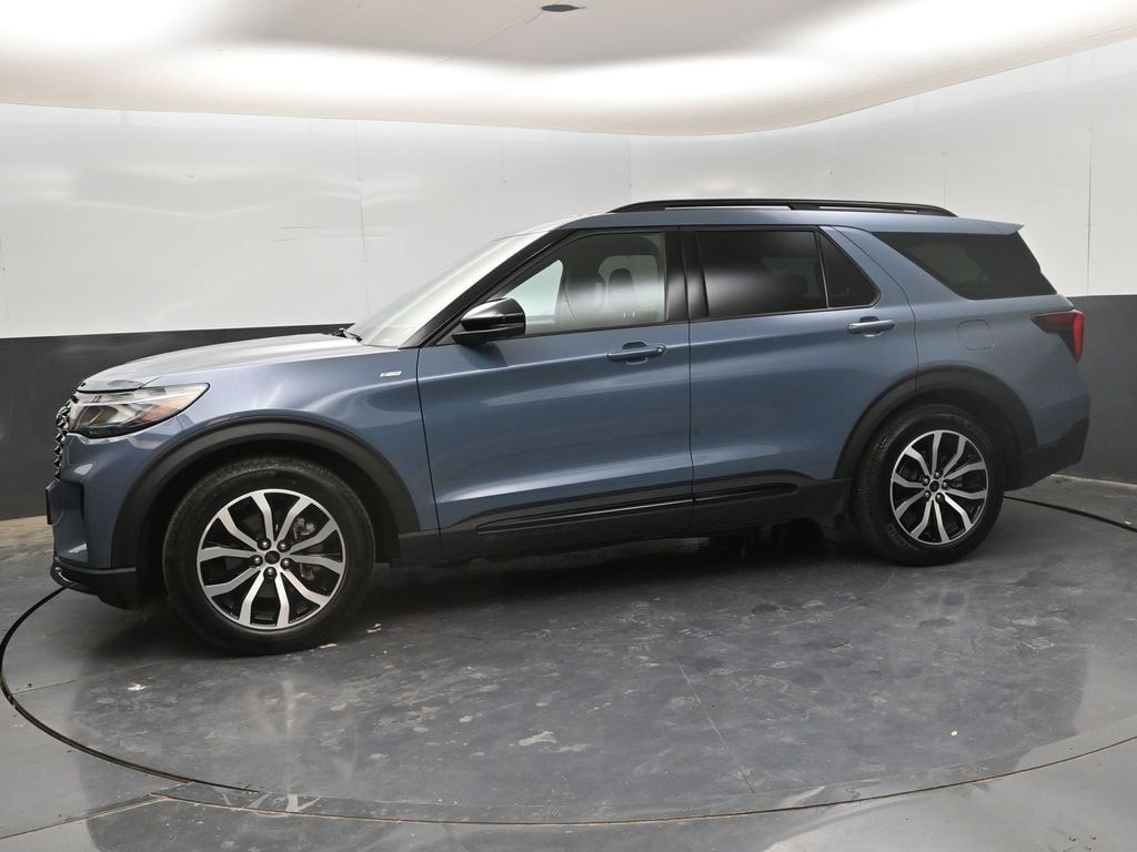 Used 2025 Ford Explorer ST-Line SUV