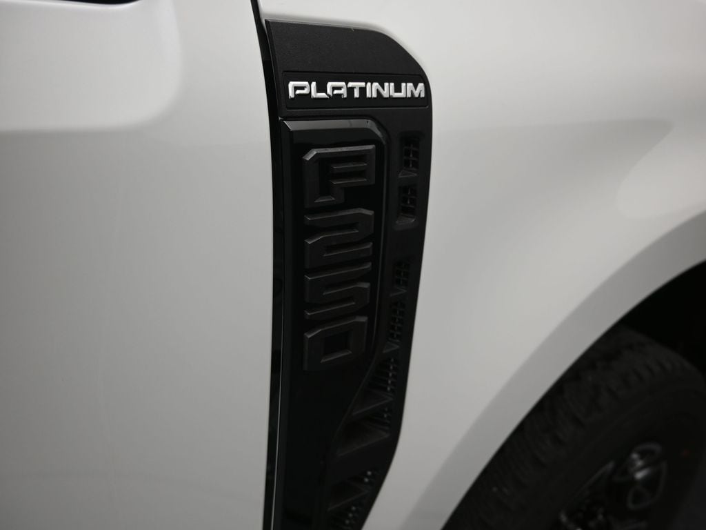 2025 Ford F-250 Super Duty Platinum - Photo 19
