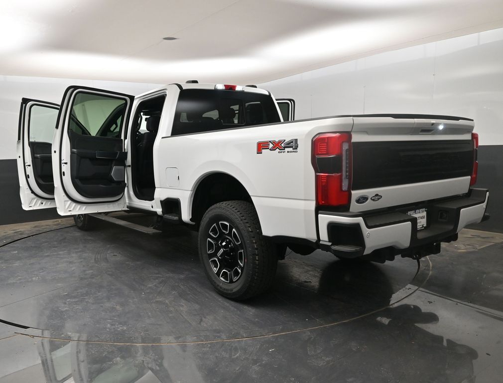2025 Ford F-250 Super Duty Platinum - Photo 40