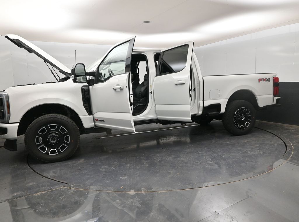 2025 Ford F-250 Super Duty Platinum - Photo 43