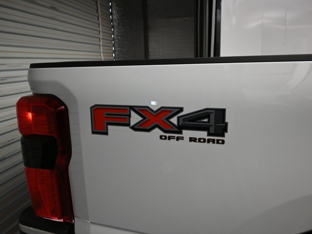 2025 Ford F-250 Super Duty XL - Photo 14