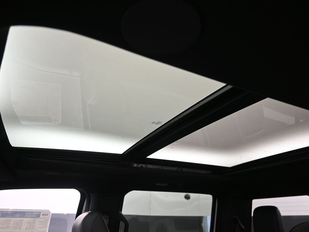 2025 Ford F-250 Super Duty Platinum - Photo 17