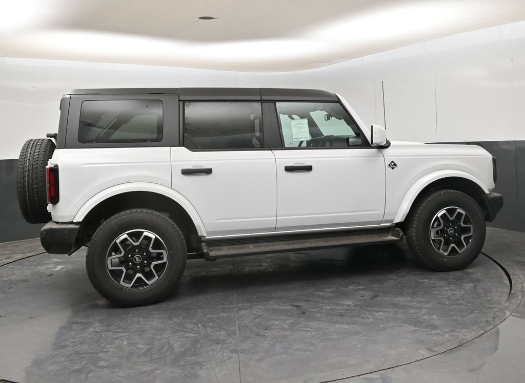 2026 Ford Bronco 4-Door Outer Banks - Photo 9