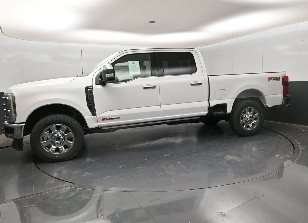 2025 Ford F-250 Lariat photo 3