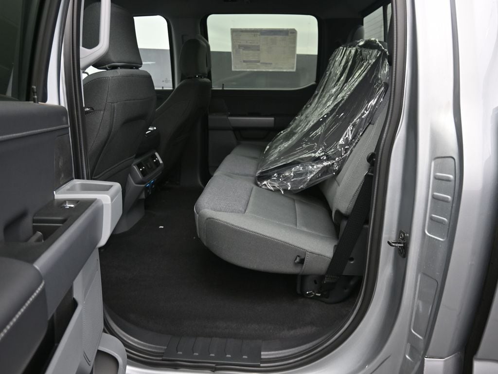 2025 Ford F-150 XLT - Photo 10