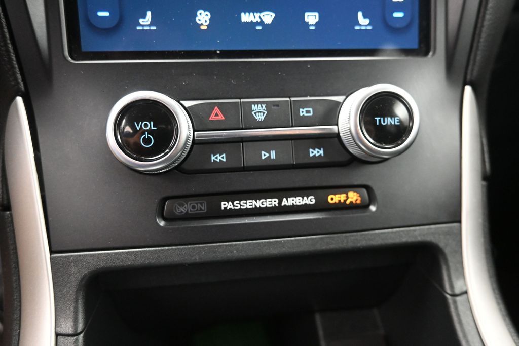 2024 Ford Edge SEL - Photo 17