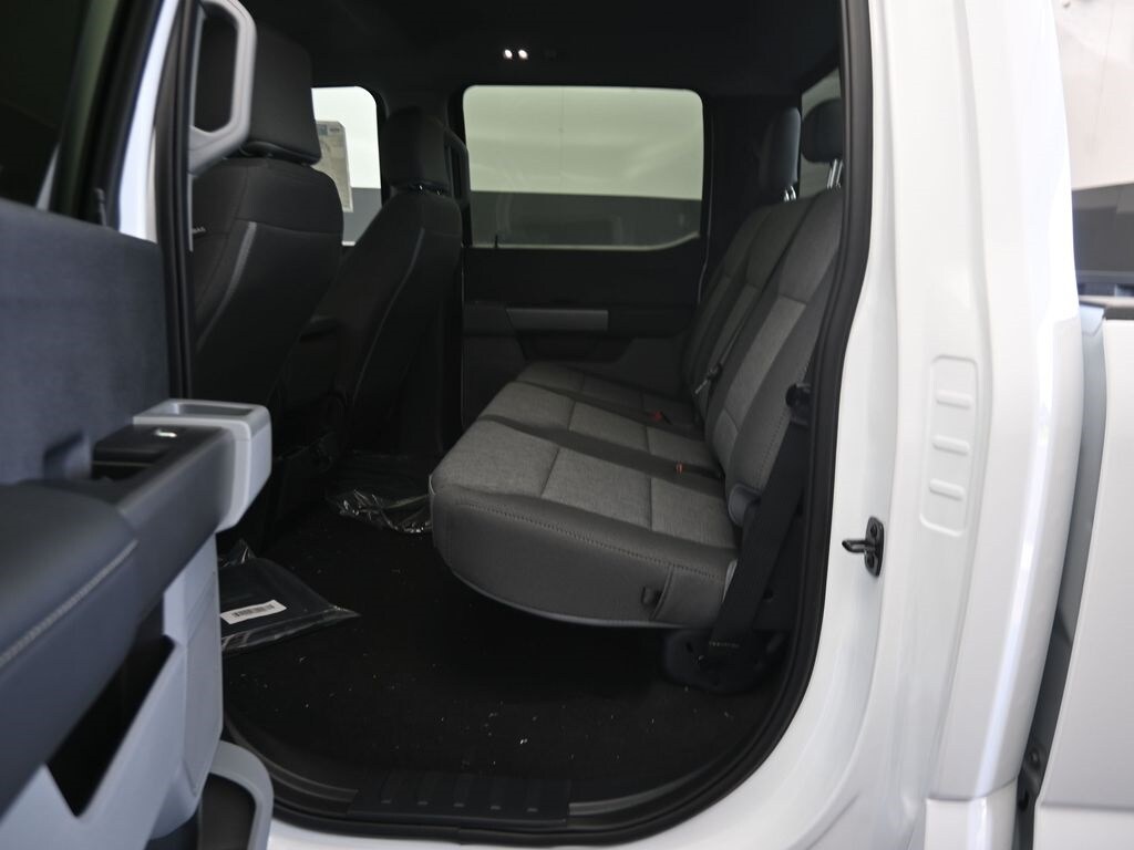 2025 Ford F-350 photo 2