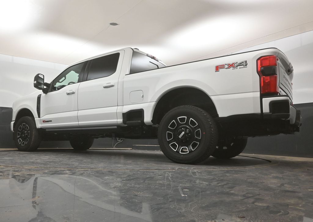2025 Ford F-250 Super Duty Platinum - Photo 28