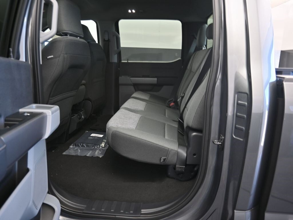 2025 Ford F-350 photo 3