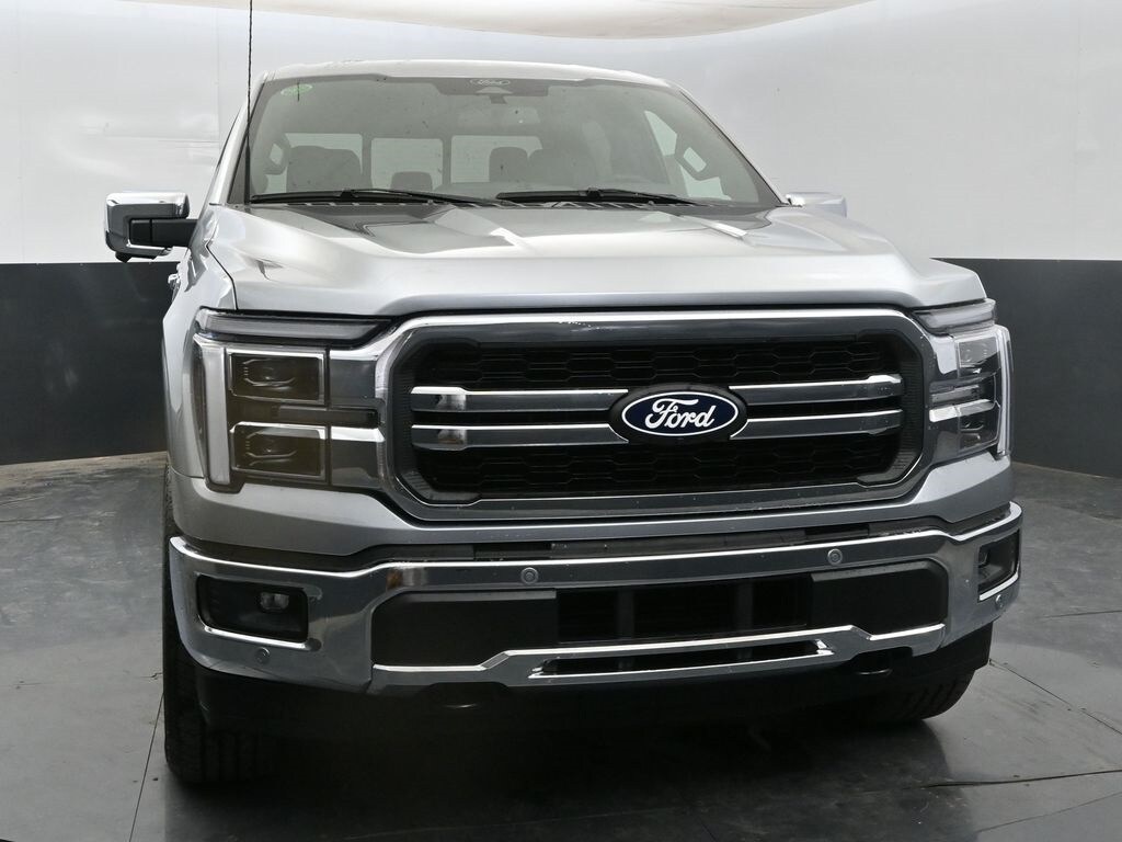 2025 Ford F-150 Lariat photo 2