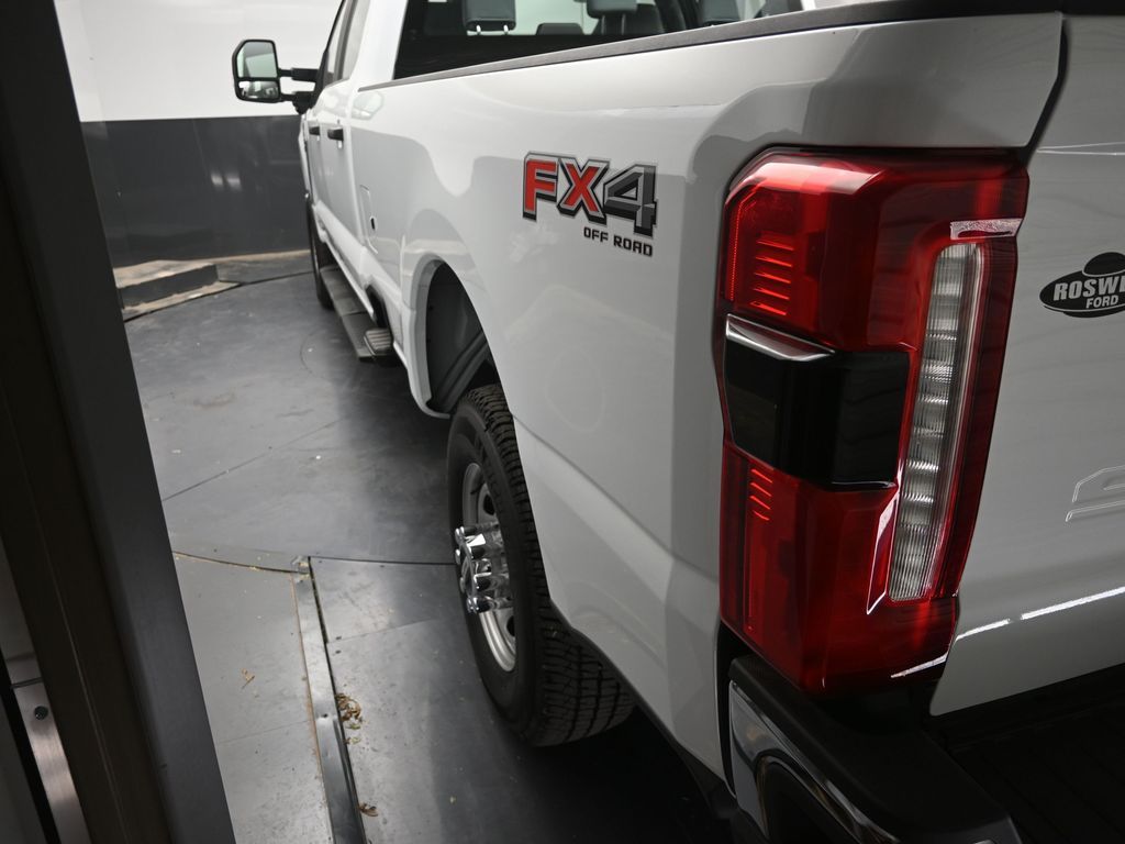 2025 Ford F-250 Super Duty XL - Photo 17