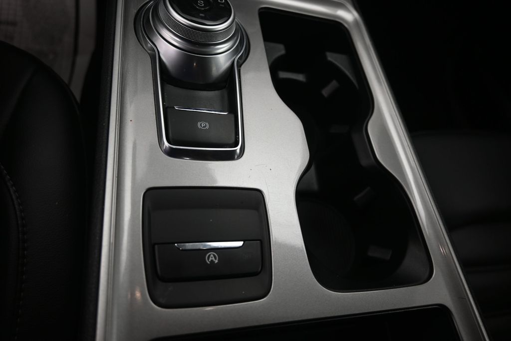 2024 Ford Edge SEL - Photo 18