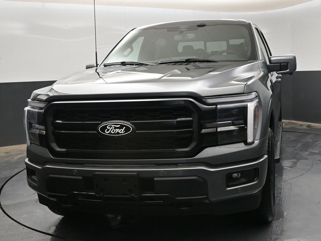 2025 Ford F-150 Lariat photo 3