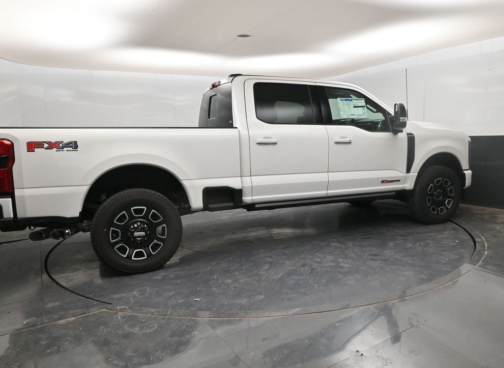 2025 Ford F-250 Super Duty Platinum - Photo 8