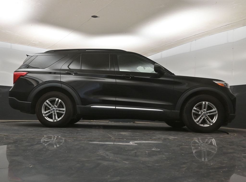 2023 Ford Explorer XLT - Photo 30