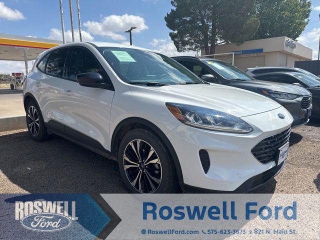 2022 Ford Escape SE FWD's photo