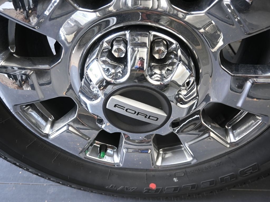 New 2025 Ford F-350SD Lariat Truck