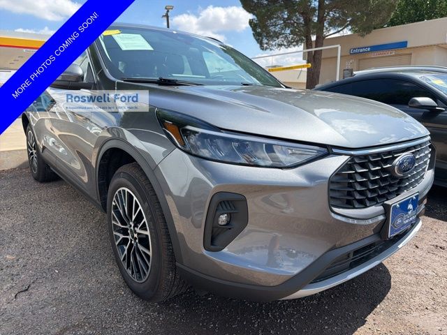 2026 Ford Escape Plug-in FWD's photo