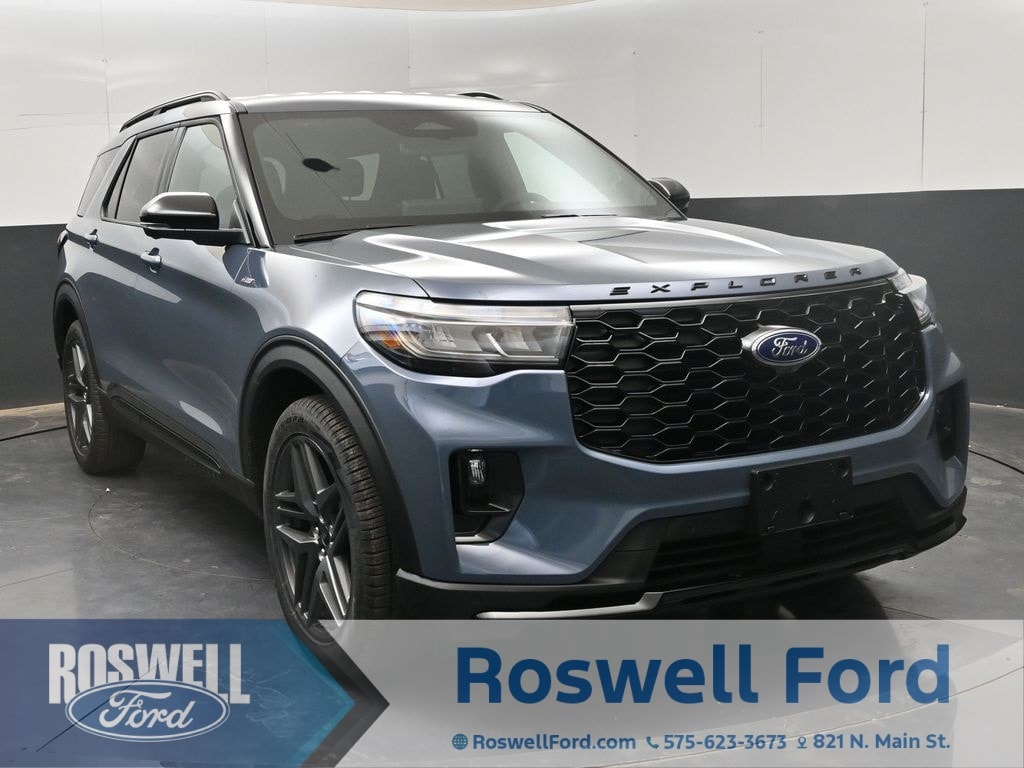 2026 Ford Explorer ST-LINE's photo