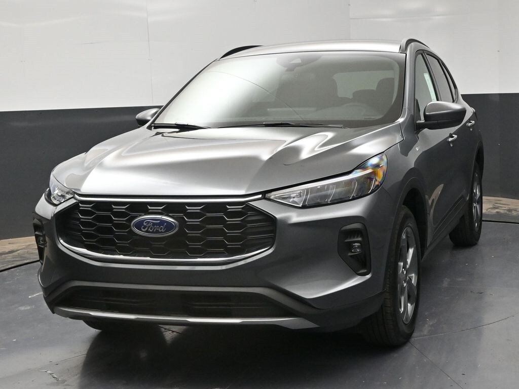 2025 Ford Escape Hybrid ST-Line Select photo 3