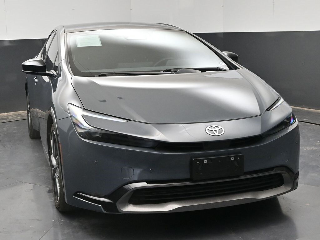 2023 Toyota Prius Limited photo 2