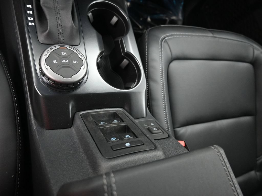 2026 Ford Bronco 4-Door Outer Banks - Photo 18