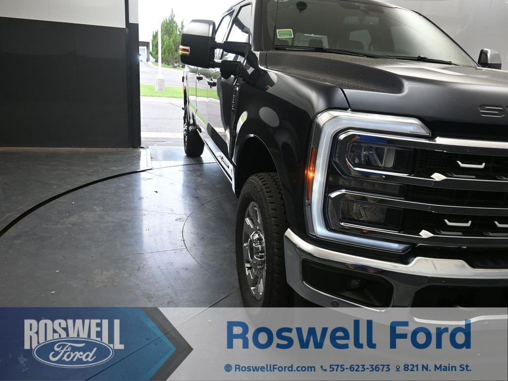 New 2025 Ford F-350SD Lariat Truck