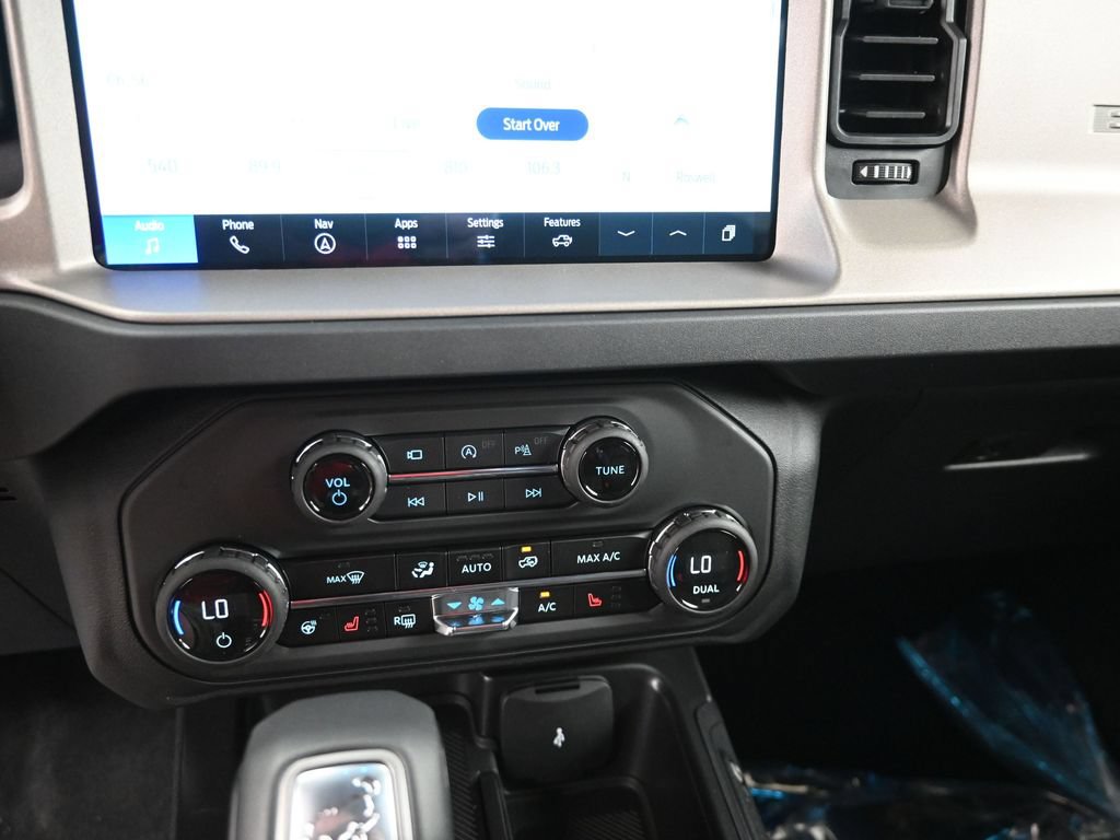 2026 Ford Bronco 4-Door Outer Banks - Photo 17