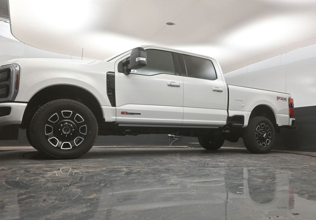 2025 Ford F-250 Super Duty Platinum - Photo 26