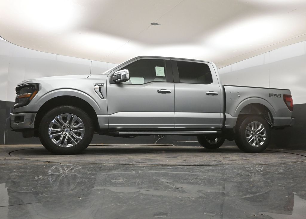 2025 Ford F-150 XLT - Photo 25