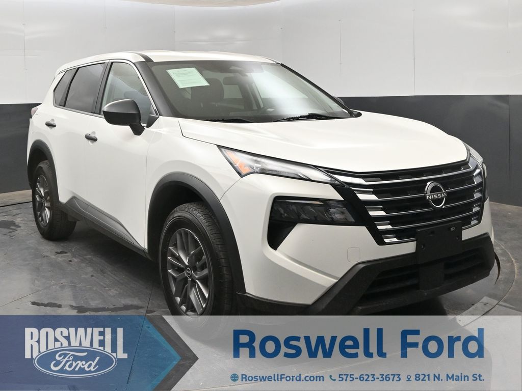 2024 Nissan Rogue S FWD's photo